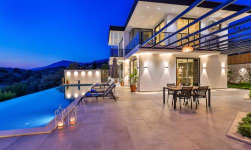 Villa Fi Manor — 5