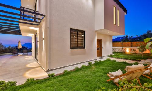 Villa Fi Manor — 11