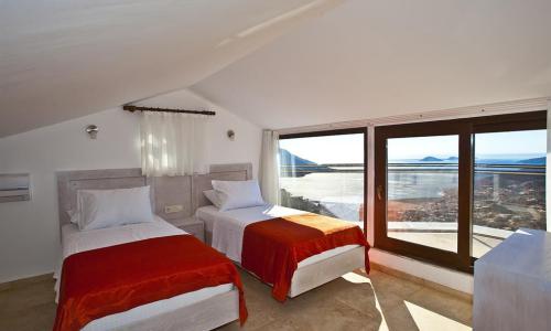 Villa Falcon Lodge — 34
