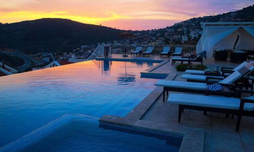 Villa Falcon Lodge — 10