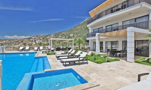 Villa Falcon Lodge — 7