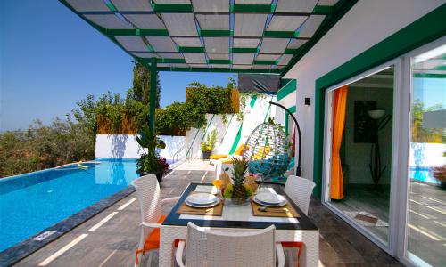 Villa Petra — 18