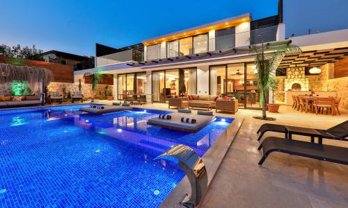 Villa Glorious — 35
