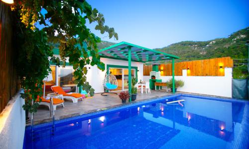 Villa Petra — 6