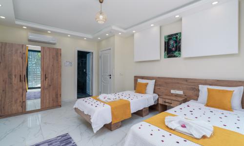 Villa Elena 1 — 65