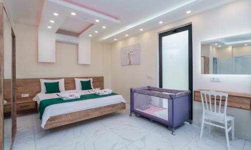 Villa Elena 1 — 72