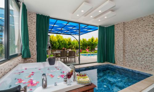Villa Elena 1 — 51