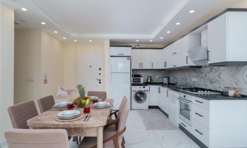 Villa Elena 1 — 57