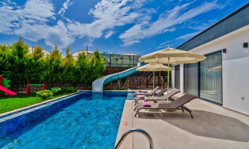 Villa Elena 1 — 4