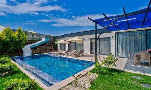 Villa Elena 1 — 3
