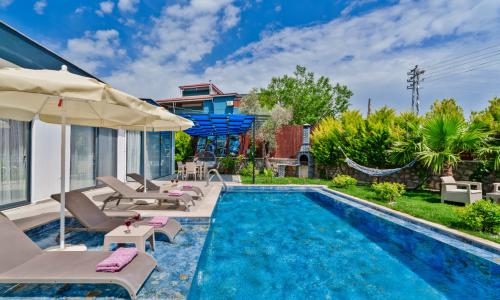 Villa Elena 1 — 8