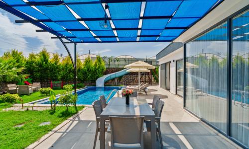 Villa Elena 1 — 28