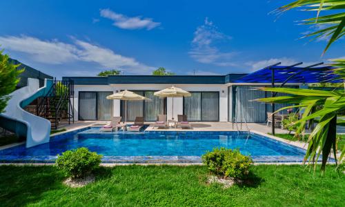 Villa Elena 1 — 9