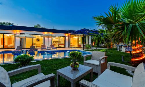 Villa Elena 1 — 20