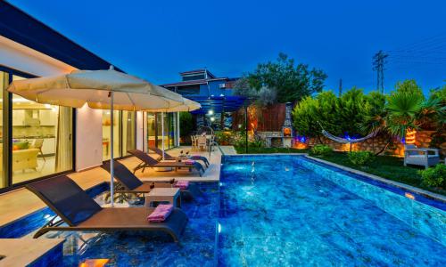 Villa Elena 1 — 42