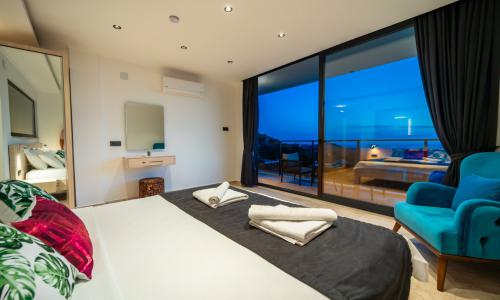Villa Azde — 97