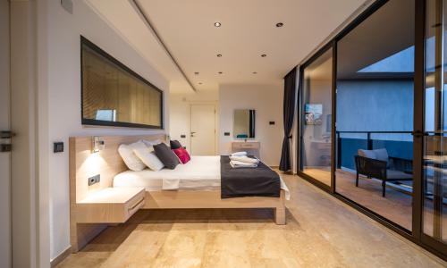 Villa Azde — 103