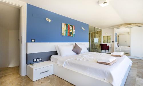 Villa Tigra — 56