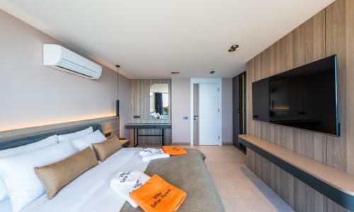 Villa Safran Flower — 32