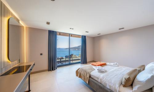 Villa Safran Flower — 37