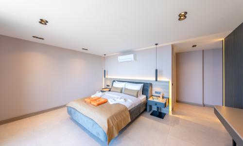 Villa Safran Flower — 38