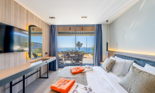 Villa Safran Flower — 43