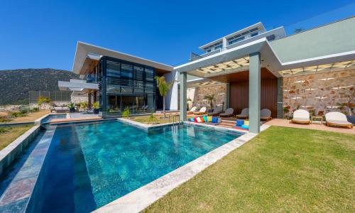 Villa Safran Flower — 11