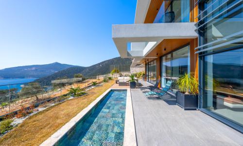 Villa Safran Flower — 14