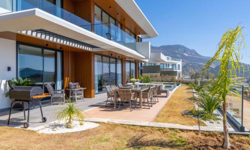 Villa Safran Flower — 16
