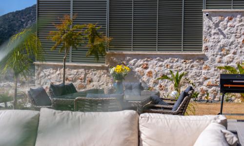 Villa Safran Flower — 64
