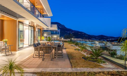Villa Safran Flower — 6