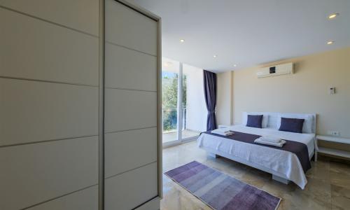 Villa Lumiere 1 — 73