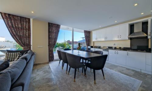 Villa Lumiere 1 — 36