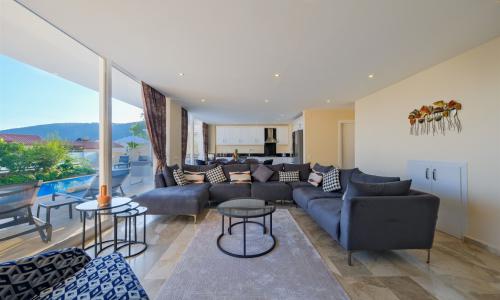 Villa Lumiere 1 — 44