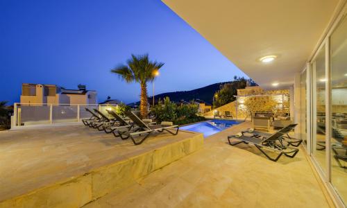 Villa Lumiere 1 — 6
