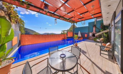 Villa Rainbow — 7