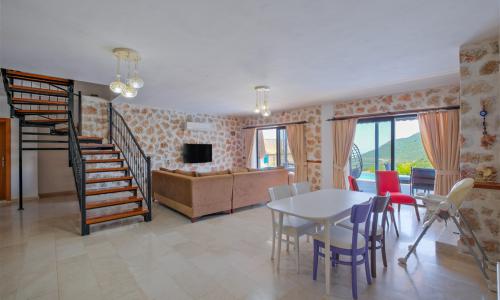 Villa Ev May — 16