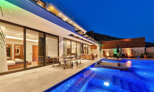 Villa Glorious — 5