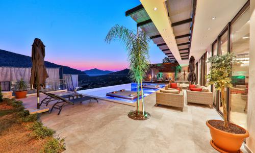 Villa Glorious — 18
