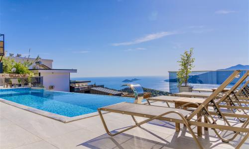 Villa July — 15