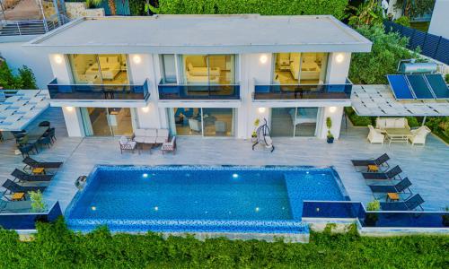 Villa July — 6