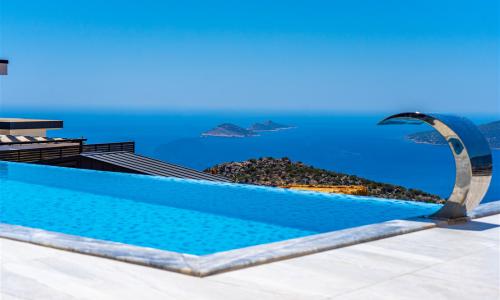 Villa July — 9