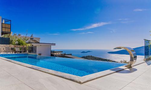 Villa July — 17