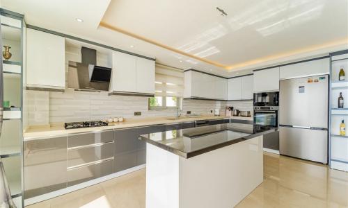 Villa July — 23
