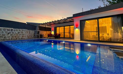 Villa Lantana — 12