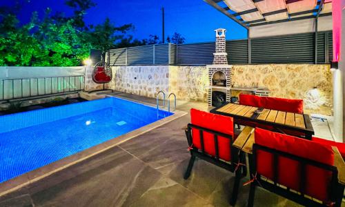 Villa Lantana — 3
