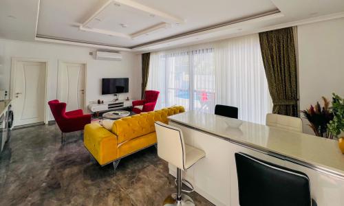 Villa Lantana — 11