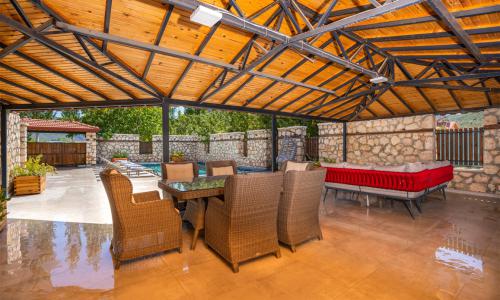 Villa Şah Bezirgan — 4