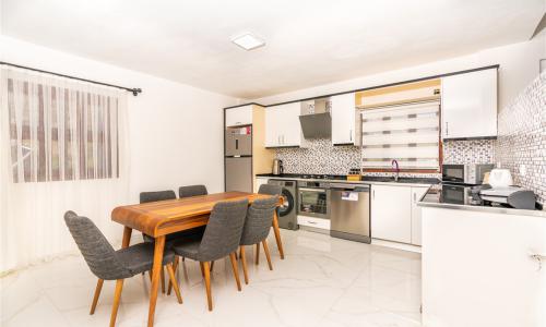 Villa Şah Bezirgan — 23