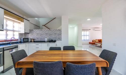 Villa Şah Bezirgan — 25